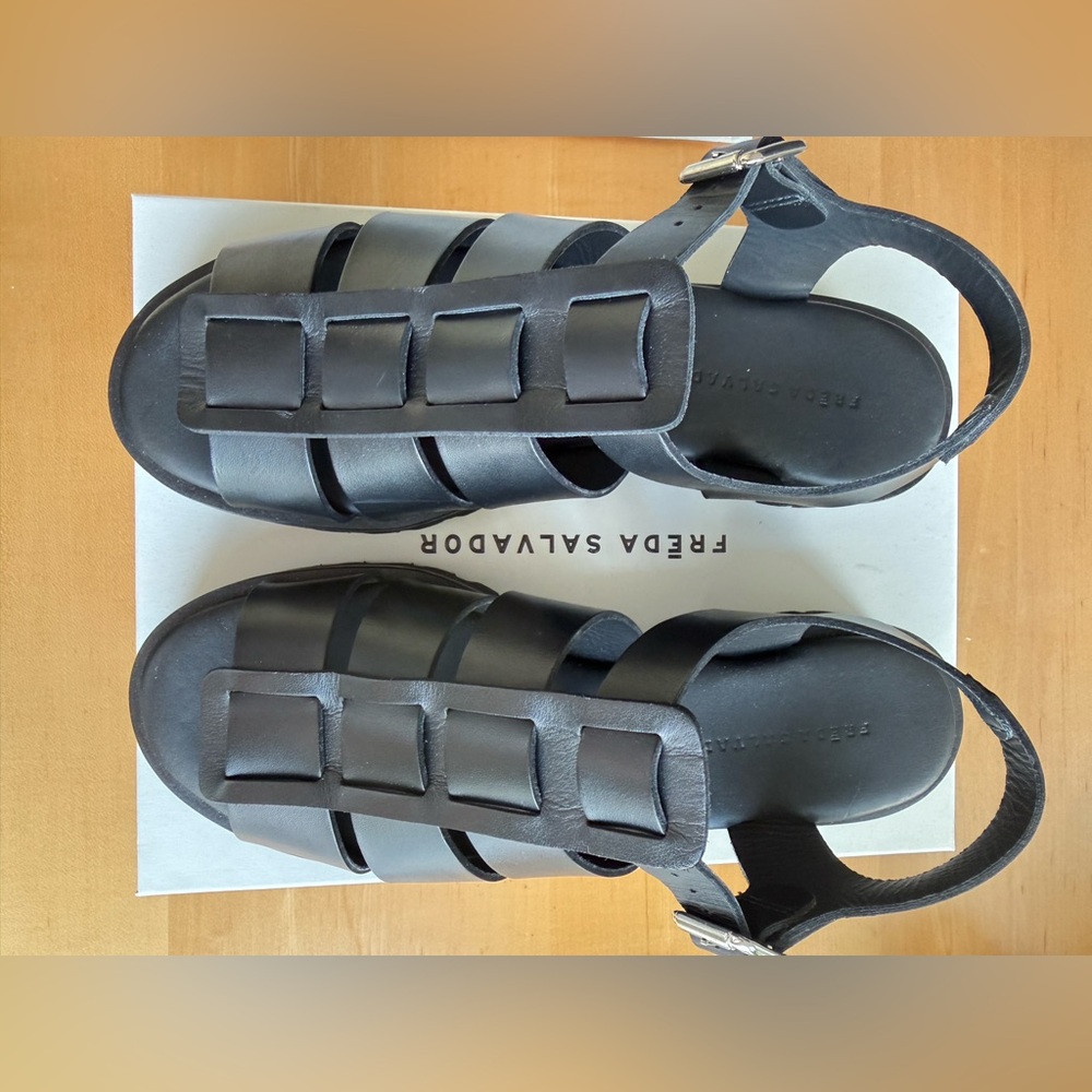 Freda Salvador Black Leather Darya Lug Sole Fisherman Sandals - Picture 7 of 7